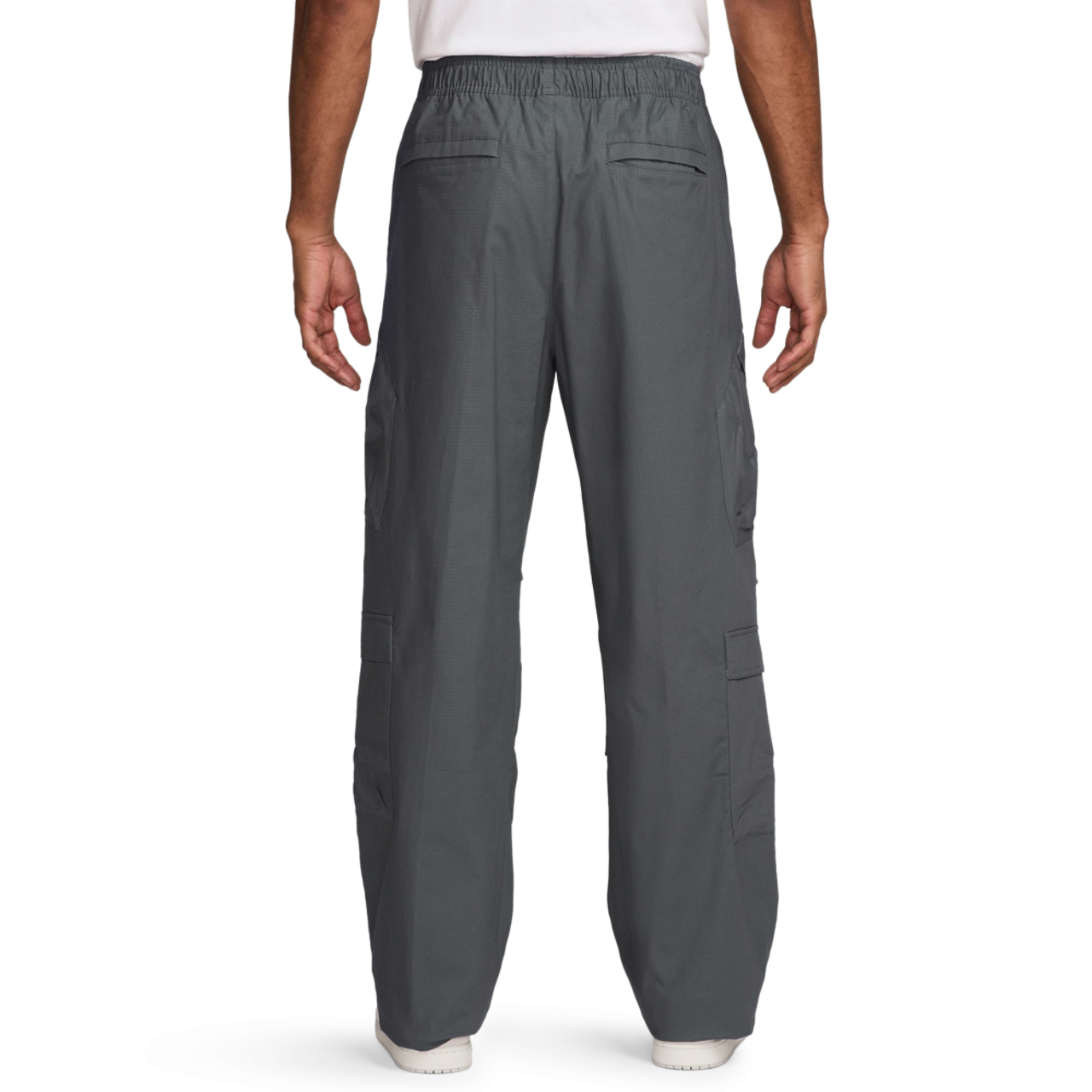 Jordan Flight Utility Pants Image 2 of 3. Tap to open photo gallery.