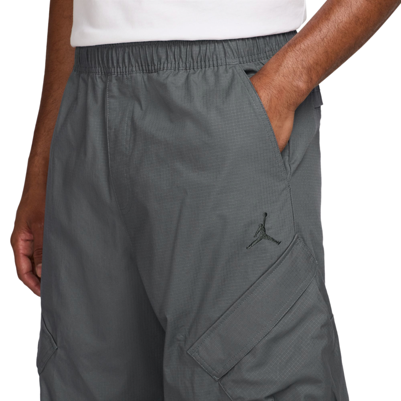 Jordan Flight Utility Pants Image 3 of 3. Tap to open photo gallery.
