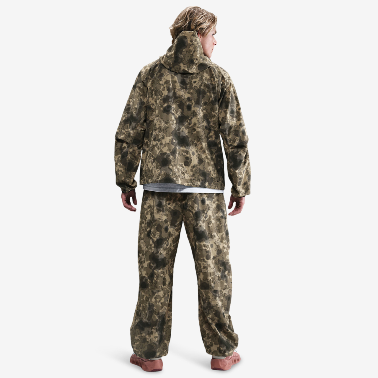 Nike Tech Woven Pant AOP Image 6 of 6. Tap to open photo gallery.