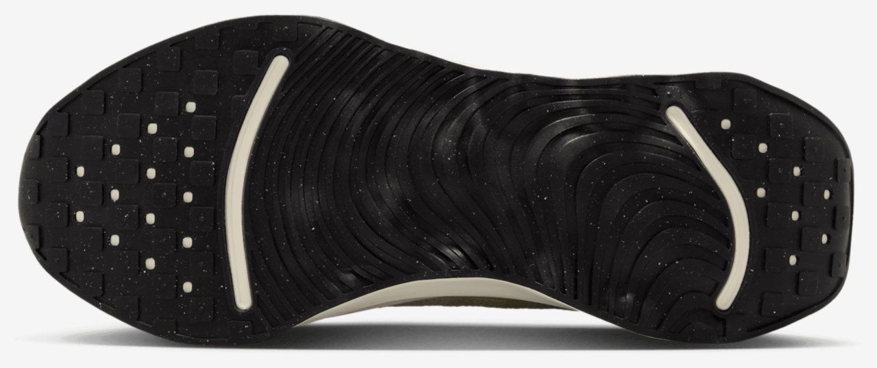Nike Escape Momentum Image 5 of 5. Tap to open photo gallery.
