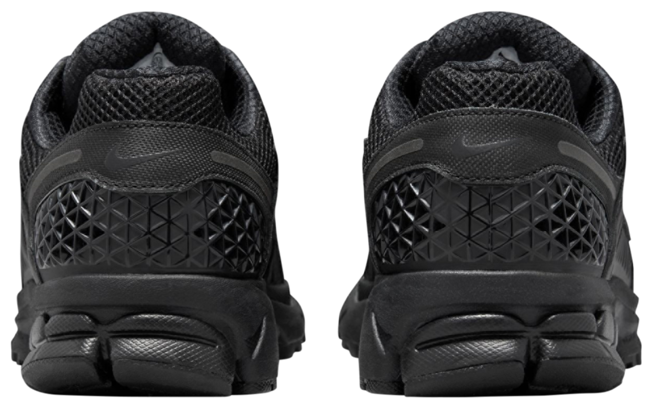 Nike Vomero 5 Image 4 of 6. Tap to open photo gallery.
