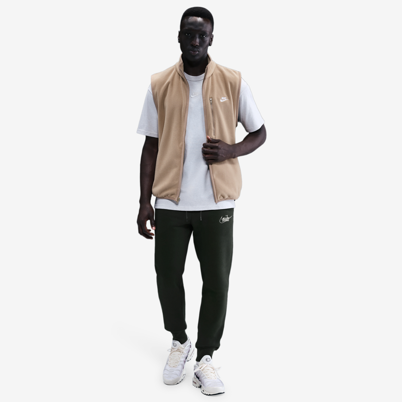 Nike Club BB Joggers Reissue Image 3 of 4. Tap to open photo gallery.