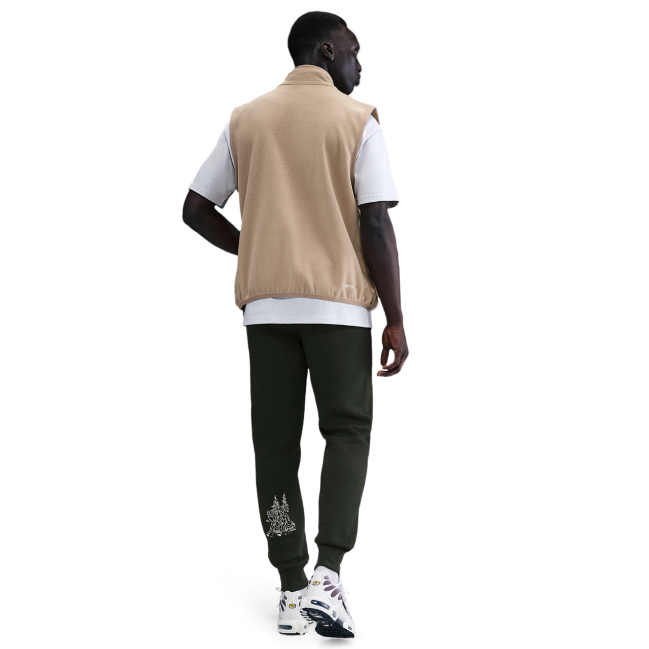 Nike Club BB Joggers Reissue Image 4 of 4. Tap to open photo gallery.