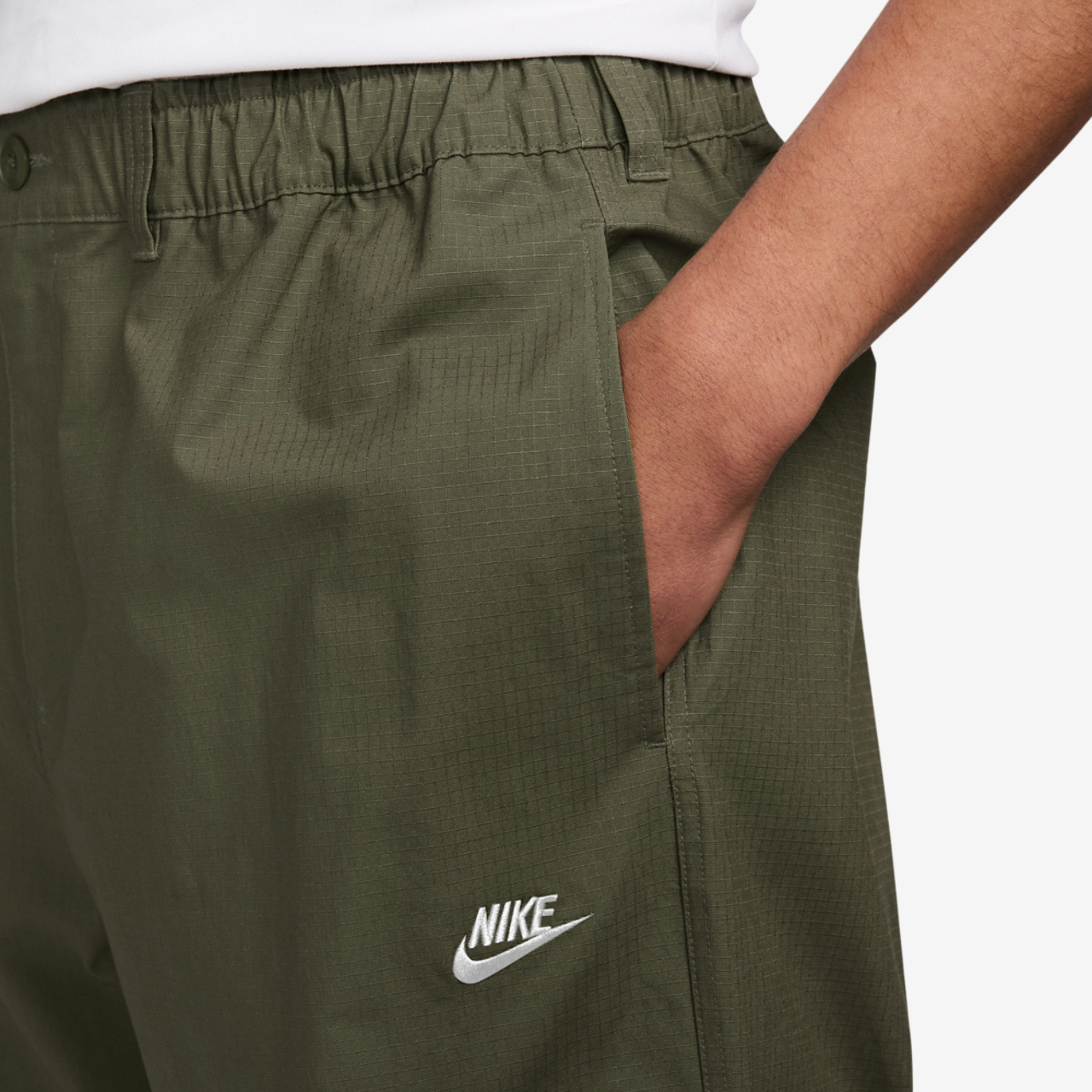 Nike Club Woven Cargo Pants Collection Image 3 of 3. Tap to open photo gallery.