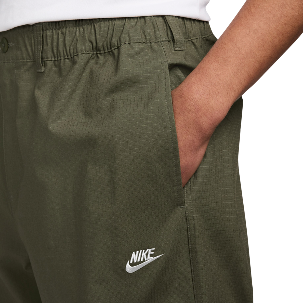 Nike Club Woven Cargo Pants Collection Image 3 of 3. Tap to open photo gallery.