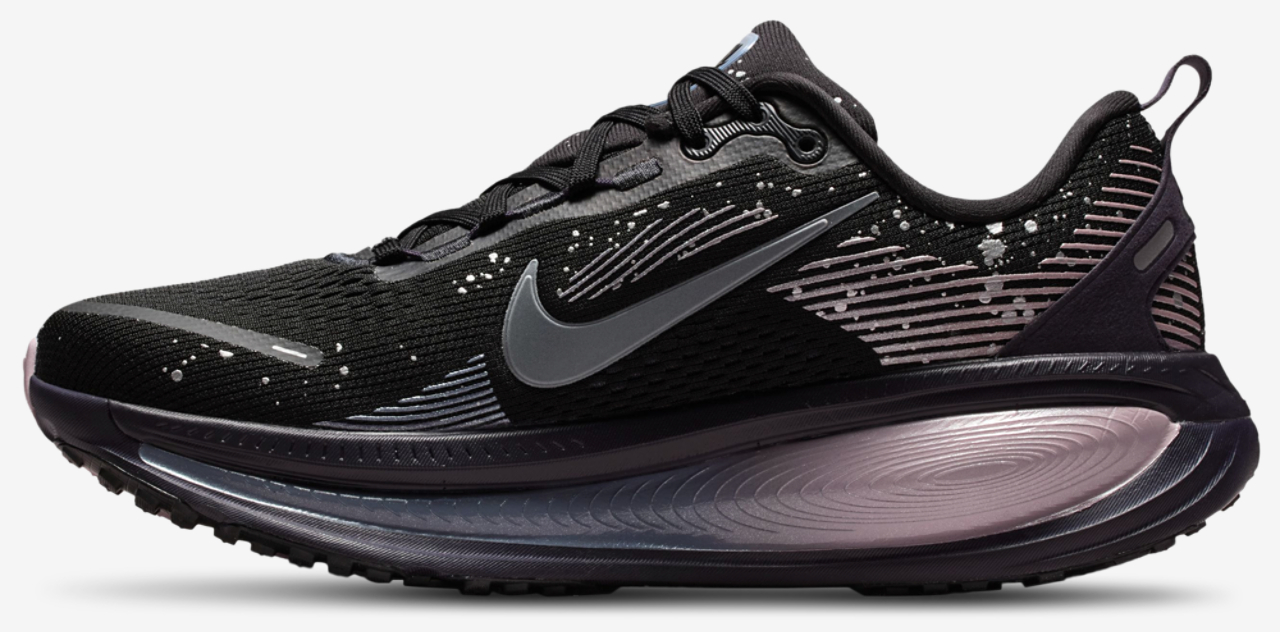 Nike Vomero 18 SE Image 2 of 5. Tap to open photo gallery.