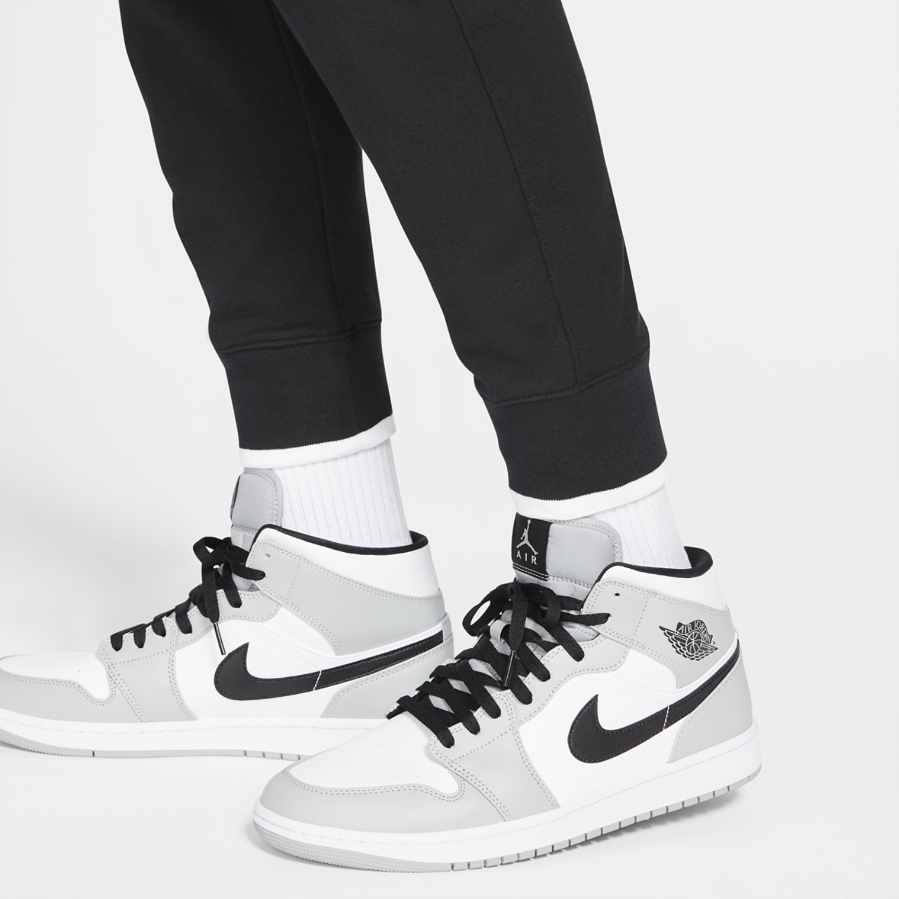 Jordan Jumpman Classic Fleece Pants Image 5 of 5. Tap to open photo gallery.