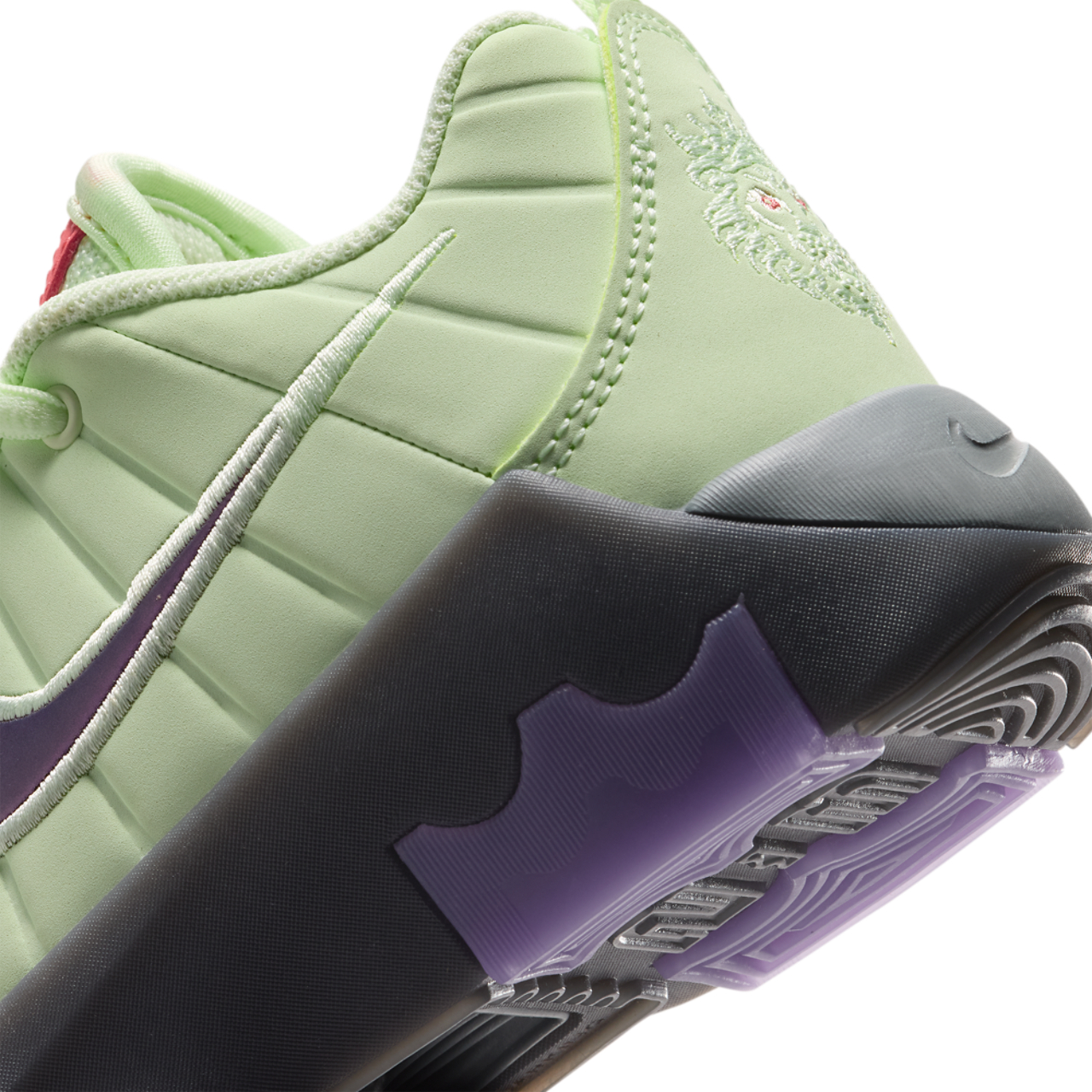 Nike Lebron Witness IX Image 8 of 8. Tap to open photo gallery.