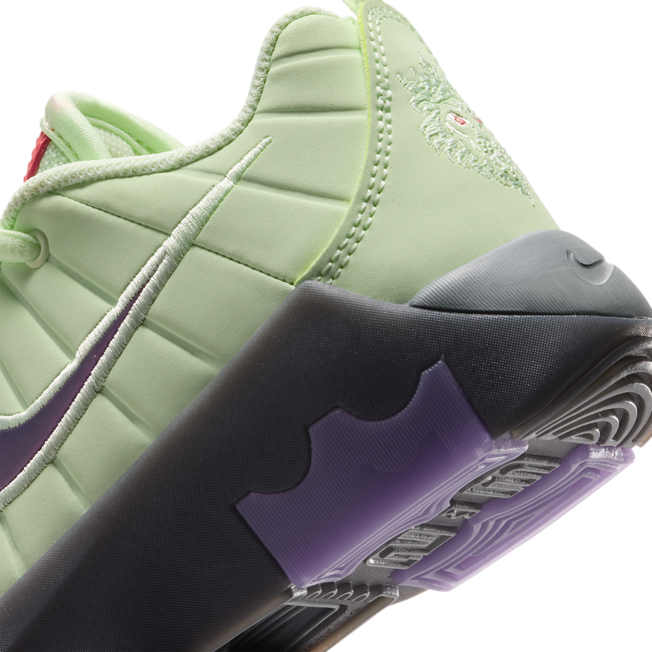 Nike Lebron Witness IX Image 8 of 8. Tap to open photo gallery.
