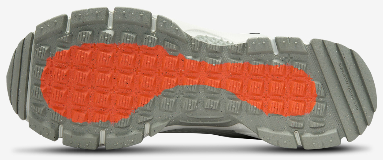 Nike Vomero Roam Image 5 of 8. Tap to open photo gallery.
