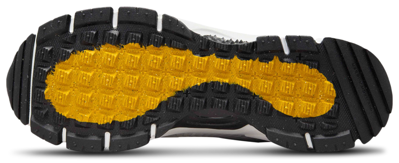Nike Vomero Roam Image 5 of 5. Tap to open photo gallery.