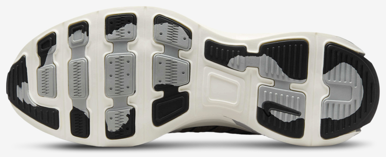 Nike Lunar Roam Image 5 of 5. Tap to open photo gallery.