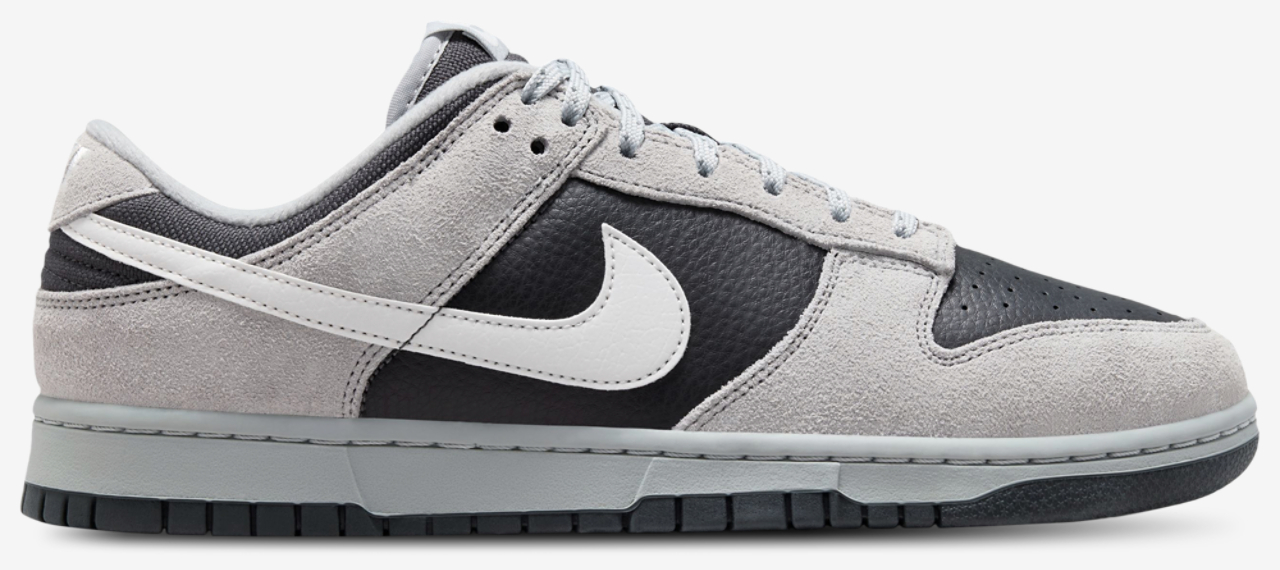 Nike Dunk Low Image 1 of 6. Tap to open photo gallery.