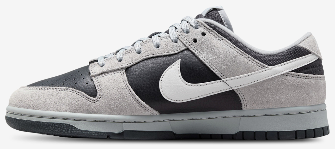 Nike Dunk Low Image 2 of 6. Tap to open photo gallery.