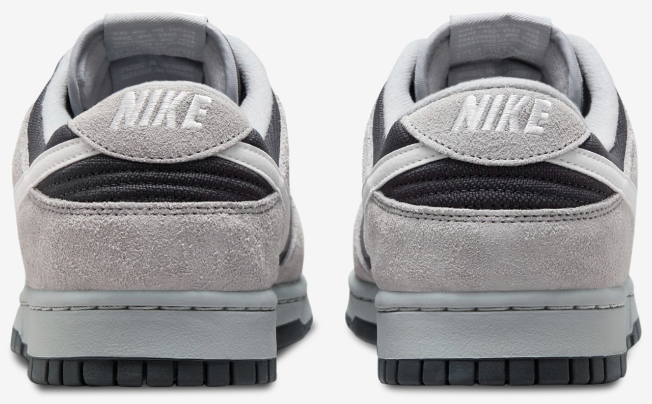 Nike Dunk Low Image 3 of 6. Tap to open photo gallery.