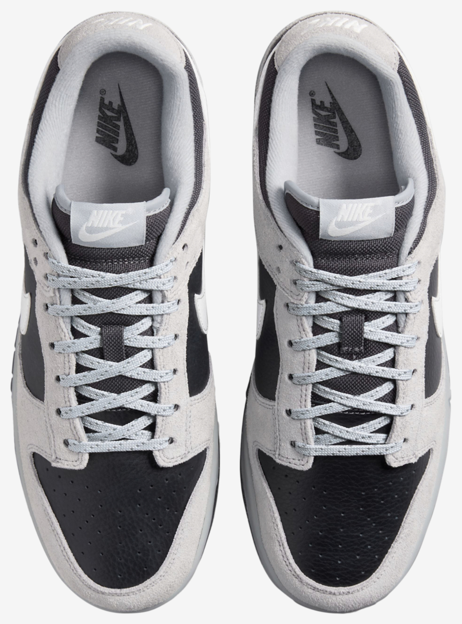 Nike Dunk Low Image 4 of 6. Tap to open photo gallery.