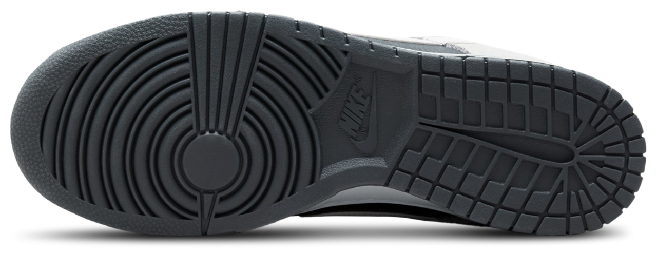 Nike Dunk Low Image 5 of 6. Tap to open photo gallery.