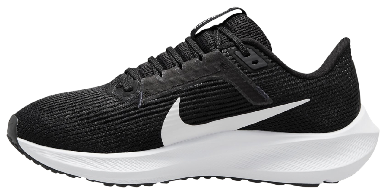 Nike Zoom Pegasus 40 Image 3 of 5. Tap to open photo gallery.