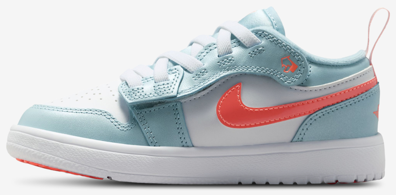 Jordan 1 Low Alt SE FEM Image 2 of 5. Tap to open photo gallery.