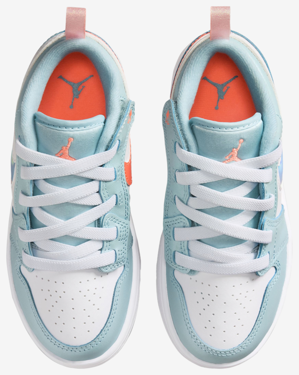 Jordan 1 Low Alt SE FEM Image 4 of 5. Tap to open photo gallery.