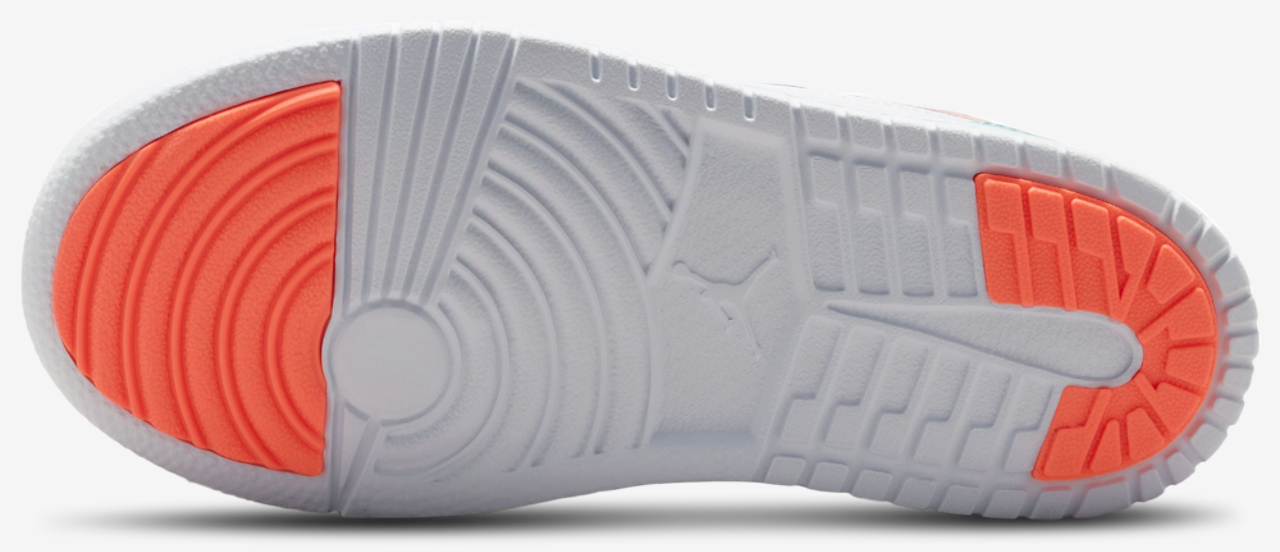 Jordan 1 Low Alt SE FEM Image 5 of 5. Tap to open photo gallery.