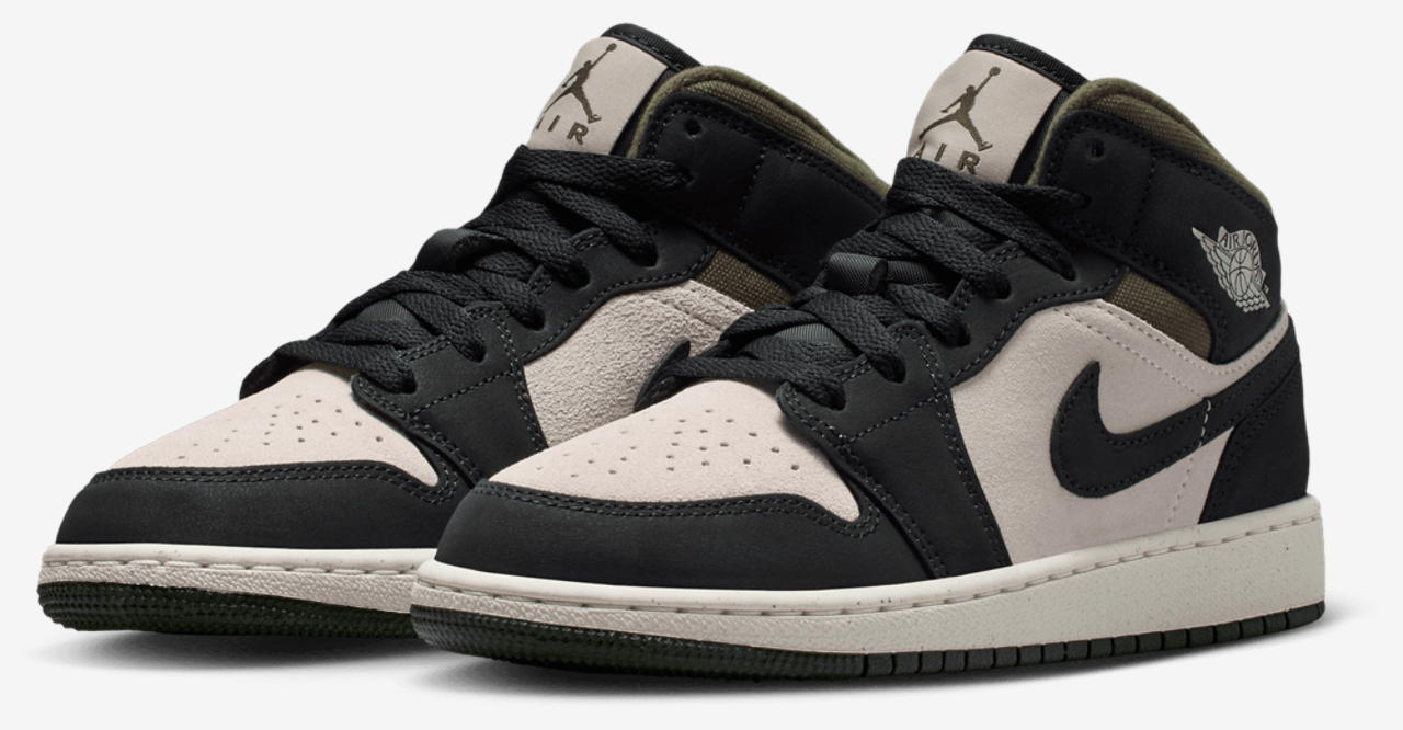 Jordan Air Jordan 1 Mid SE Image 6 of 8. Tap to open photo gallery.