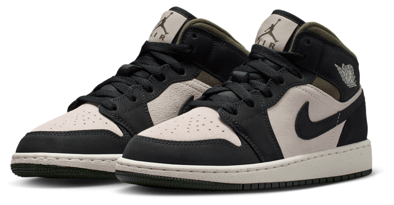 Jordan Air Jordan 1 Mid SE Image 6 of 8. Tap to open photo gallery.