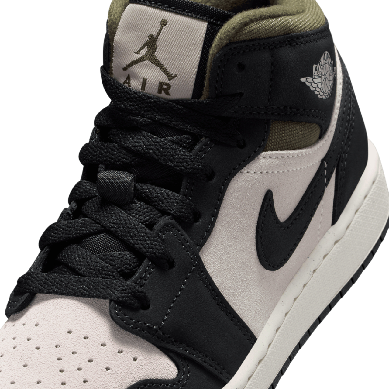 Jordan Air Jordan 1 Mid SE Image 7 of 8. Tap to open photo gallery.