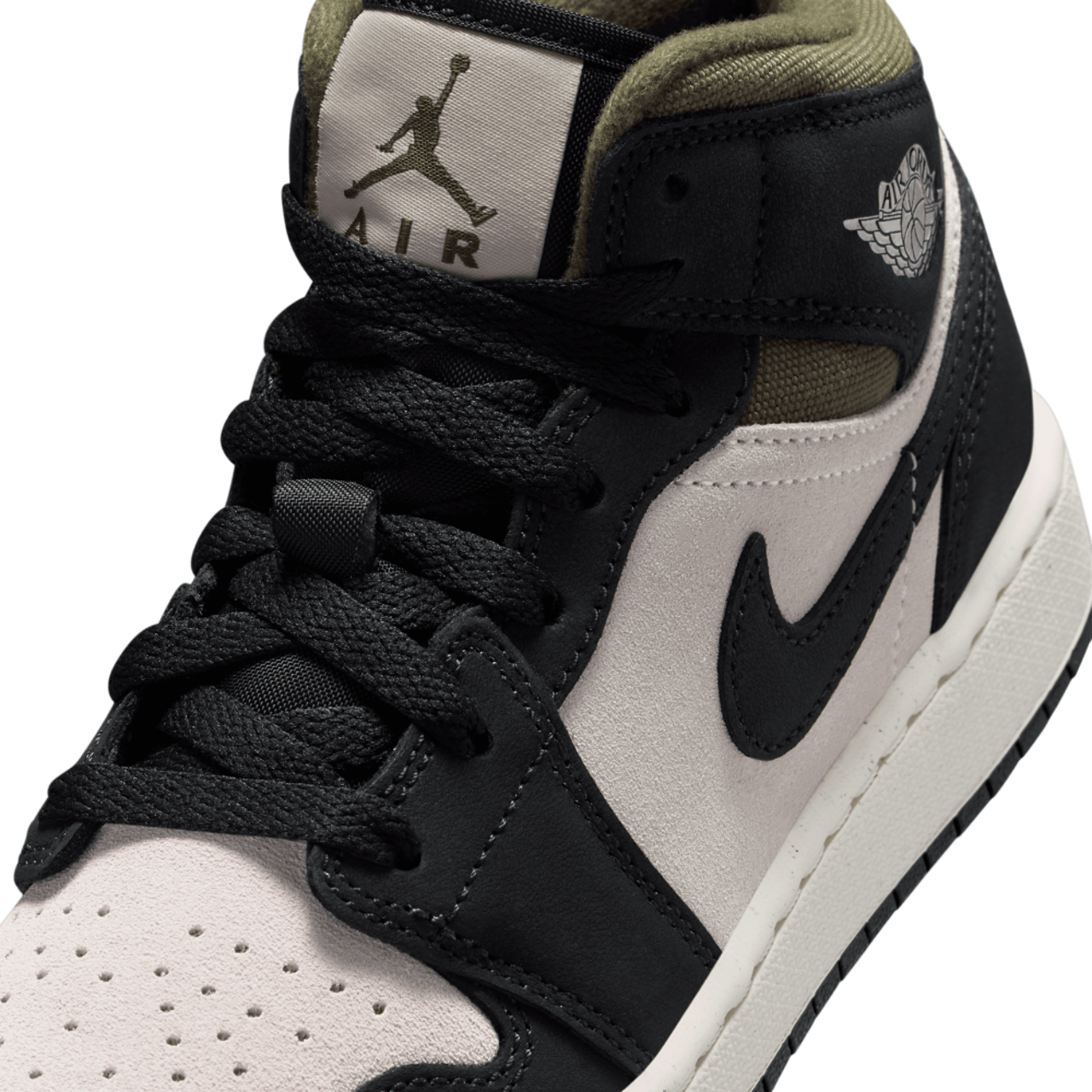 Jordan Air Jordan 1 Mid SE Image 7 of 8. Tap to open photo gallery.