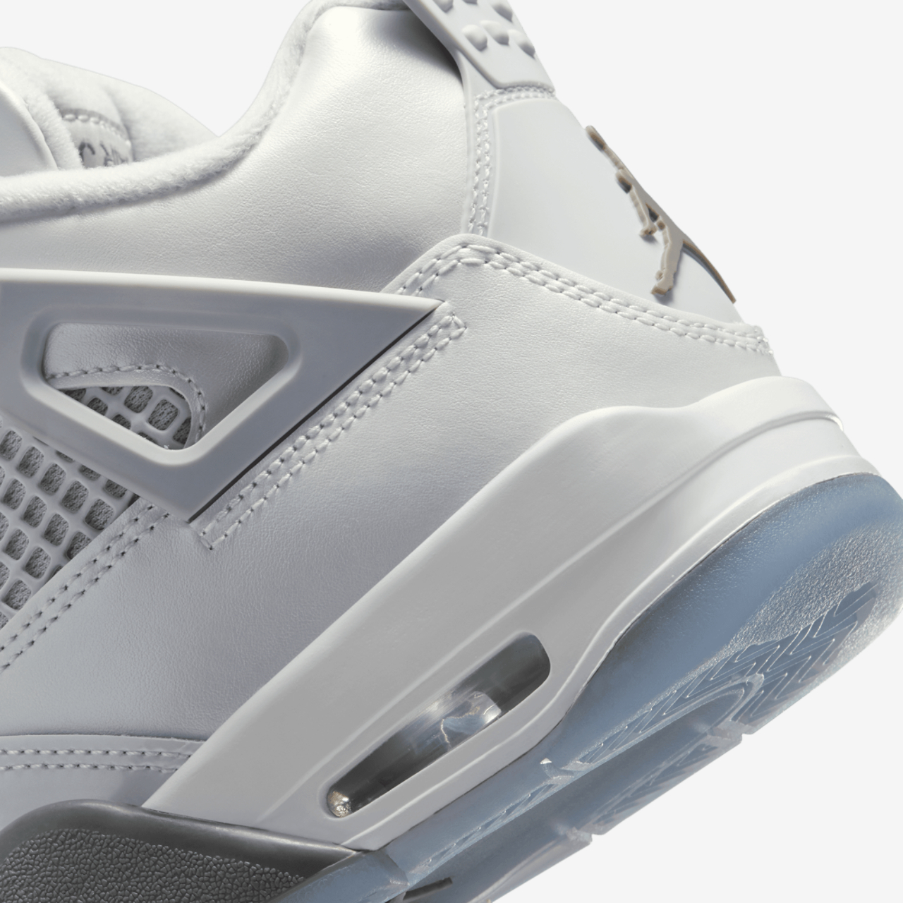 Jordan Air Jordan Retro 4 Image 8 of 10. Tap to open photo gallery.