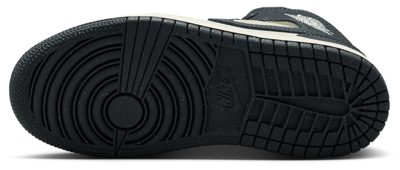 Jordan 1 Mid SE Image 5 of 5. Tap to open photo gallery.