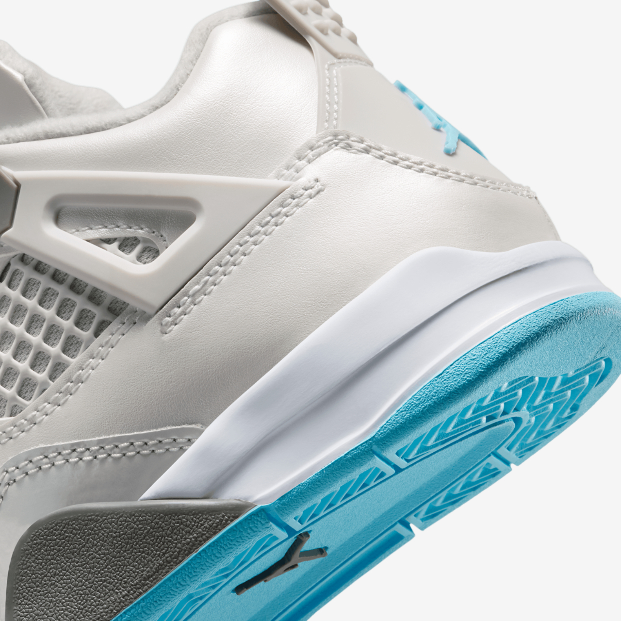 Jordan Retro 4 Image 8 of 9. Tap to open photo gallery.