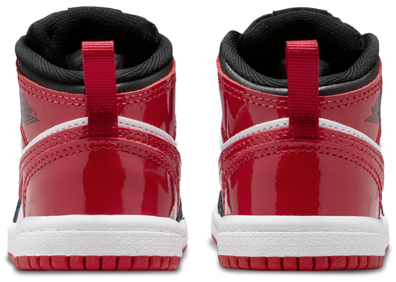 Jordan 1 Mid SE Image 3 of 5. Tap to open photo gallery.