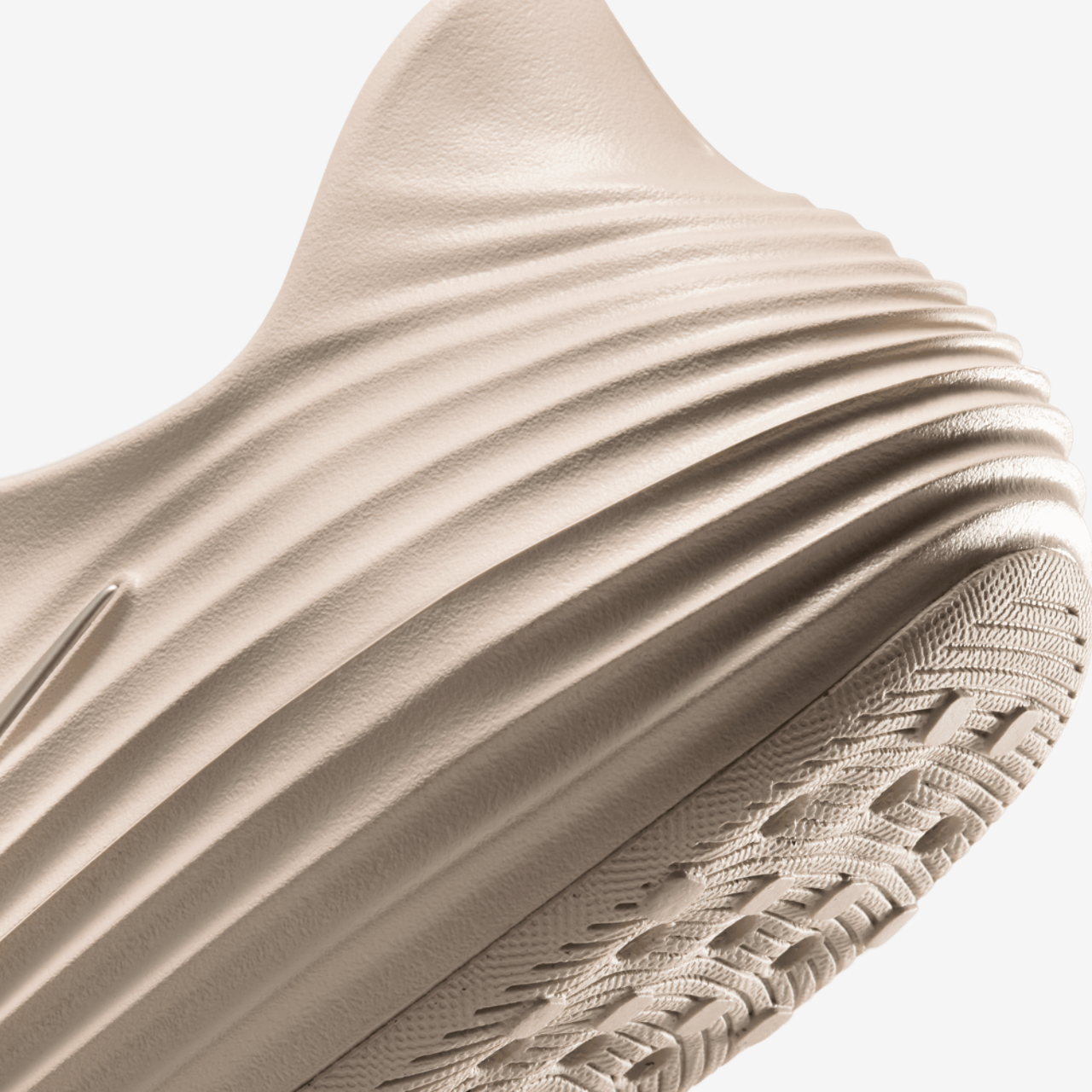 Nike ReactX Rejuven8 Image 8 of 8. Tap to open photo gallery.