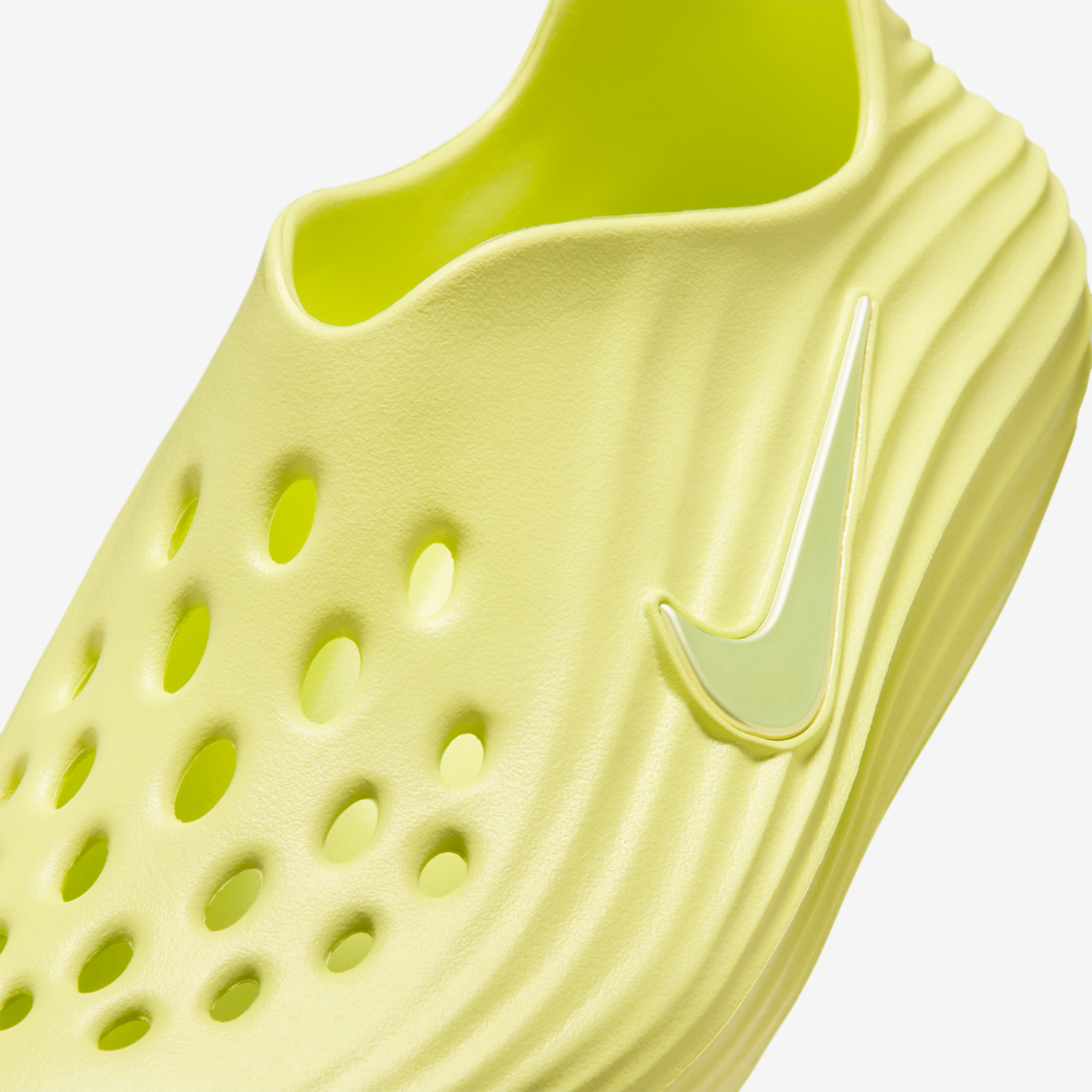 Nike ReactX Rejuven8 Image 7 of 8. Tap to open photo gallery.