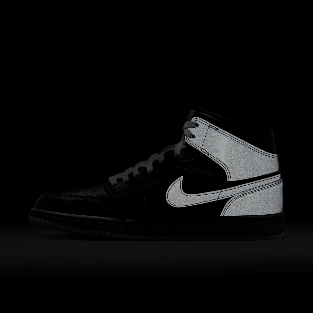 Jordan Air Jordan 1 Mid SE NAS Image 9 of 9. Tap to open photo gallery.