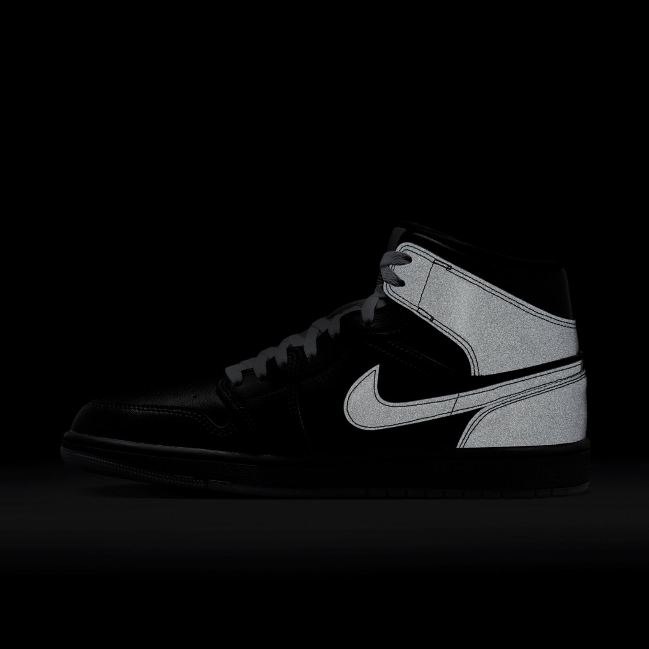 Jordan Air Jordan 1 Mid SE NAS Image 9 of 9. Tap to open photo gallery.