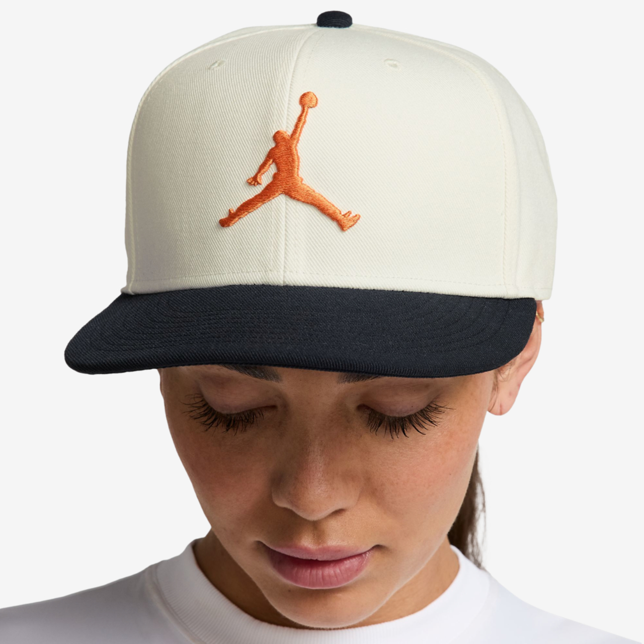 Jordan Pro Snapback Jumpman Image 3 of 3. Tap to open photo gallery.