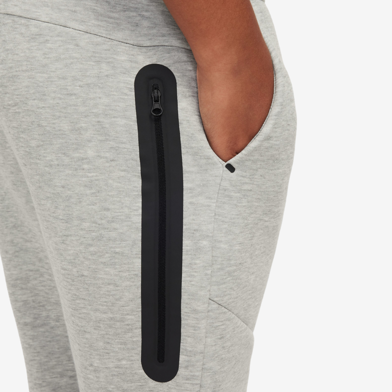Nike NSW Tech Fleece Pants Extended Sizes Image 5 of 7. Tap to open photo gallery.