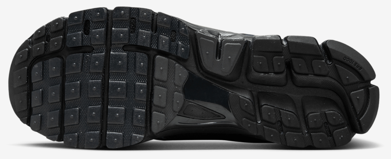 Nike Zoom Vomero 5 Image 5 of 5. Tap to open photo gallery.