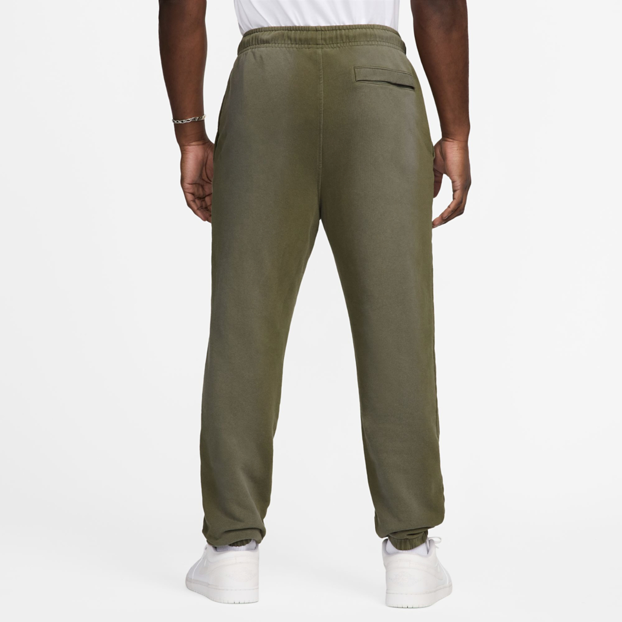 Jordan Flight Wash Fleece Pants Image 2 of 2. Tap to open photo gallery.