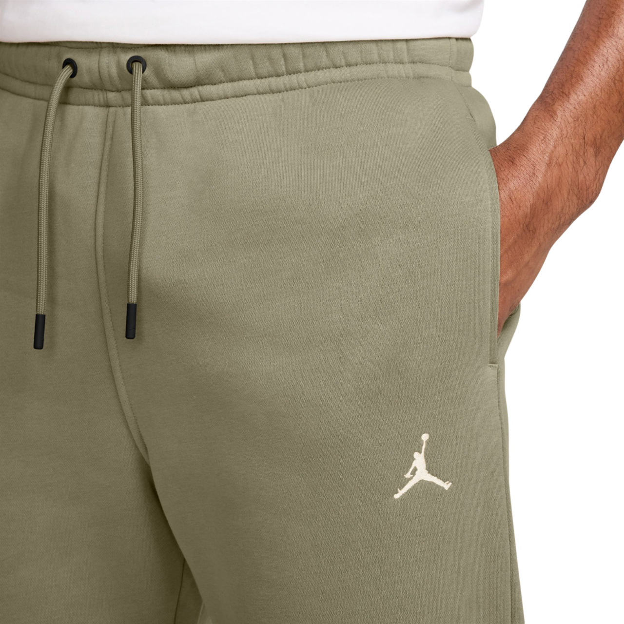 Jordan Brooklyn Fleece Pants Image 3 of 3. Tap to open photo gallery.
