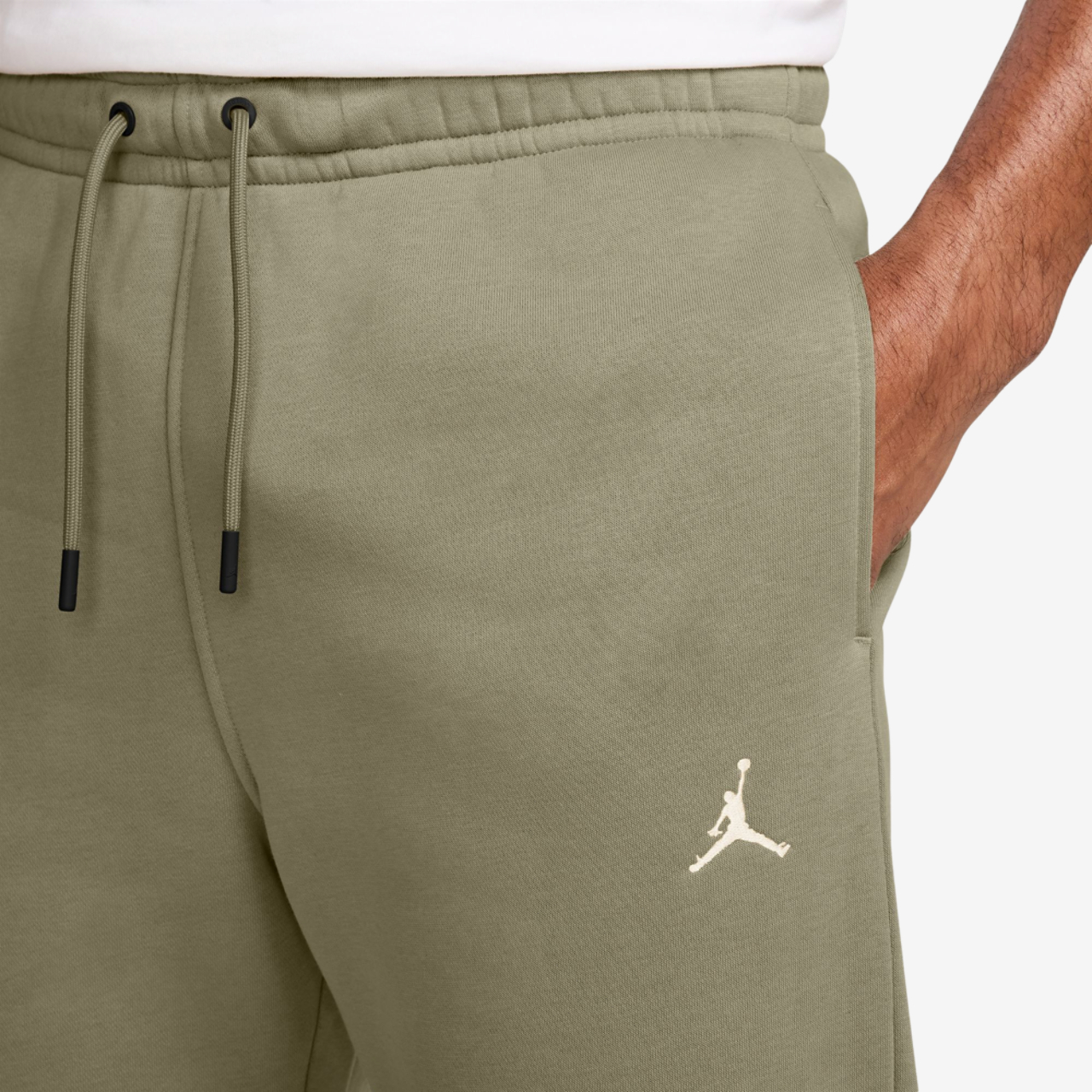 Jordan Brooklyn Fleece Pants Image 3 of 3. Tap to open photo gallery.