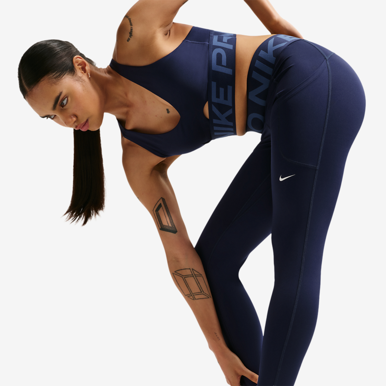 Nike Pro Dri-FIT High Rise SCLPT 7/8 Tights Image 5 of 7. Tap to open photo gallery.