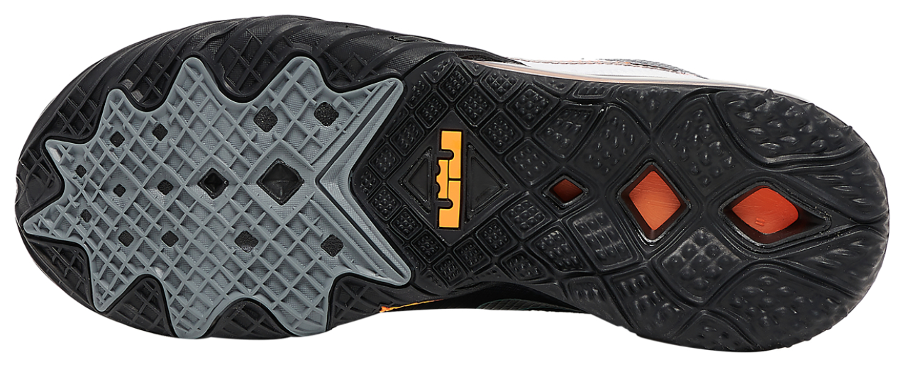 Nike LeBron XVIII Low Image 6 of 6. Tap to open photo gallery.