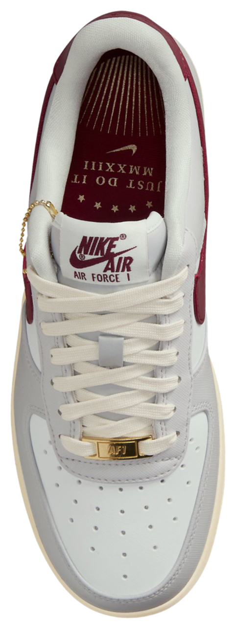 Nike Air Force 1 '07 SE Image 3 of 4. Tap to open photo gallery.