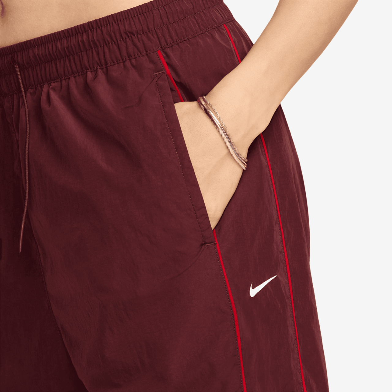 Nike Windrunner Woven HR OH Pants Image 3 of 3. Tap to open photo gallery.