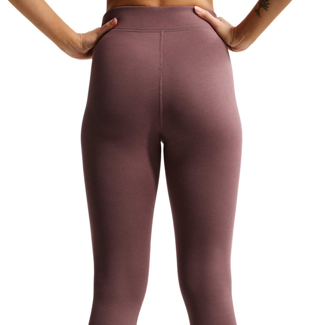 Nike Classic 7/8 Tights Image 2 of 5. Tap to open photo gallery.