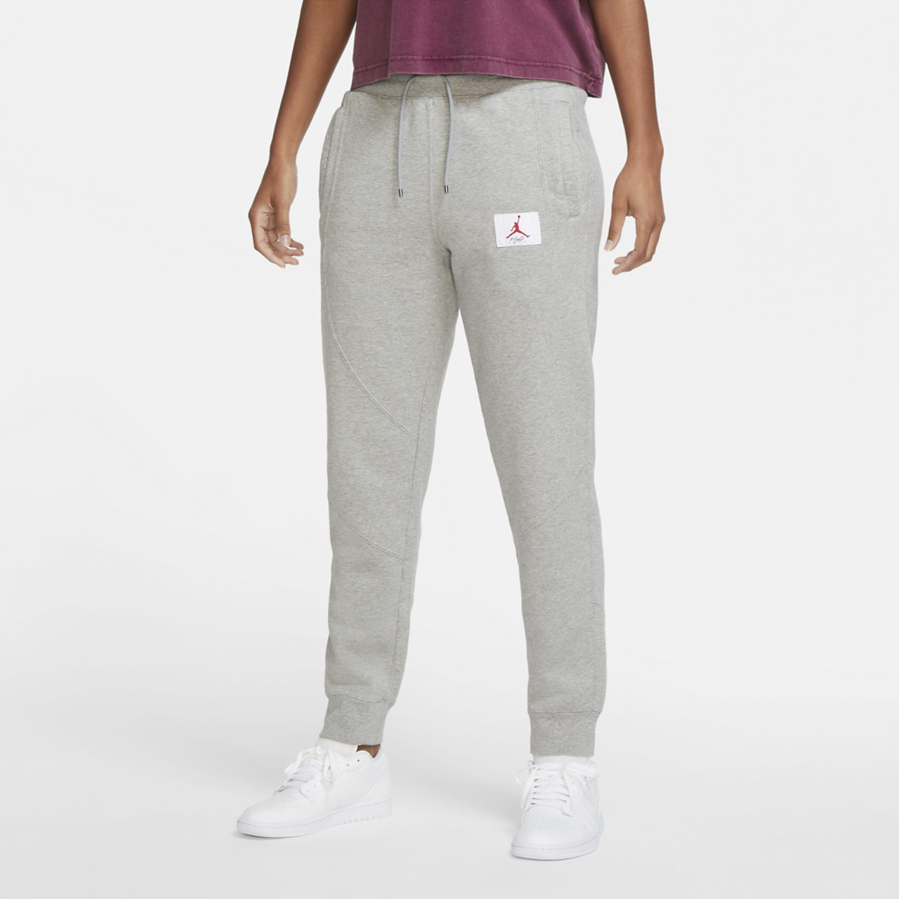Jordan Flight Fleece Pants Image 3 of 4. Tap to open photo gallery.
