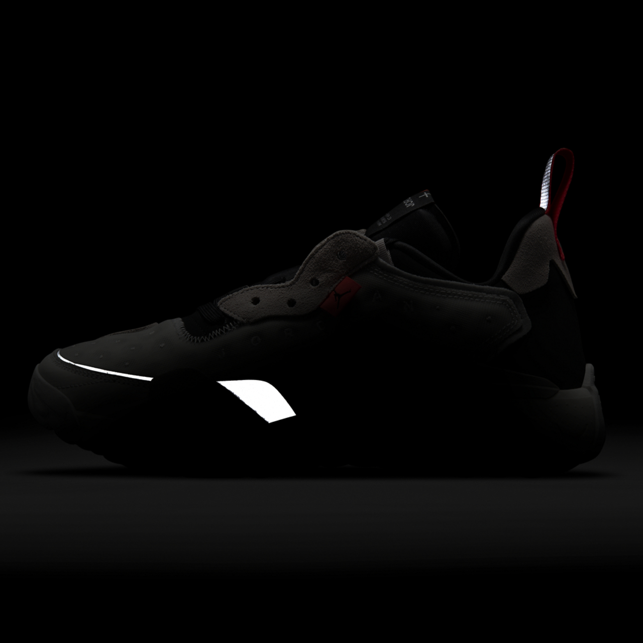 Jordan Delta 2 Image 6 of 7. Tap to open photo gallery.